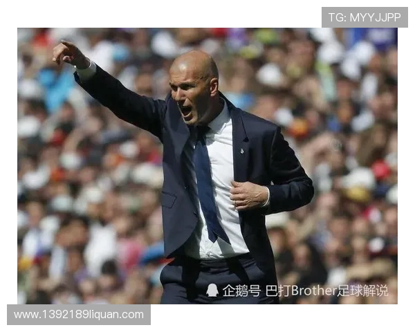 卢克肖遭遇伤病困扰第22分钟被迫离场马兹拉维紧急替换出战